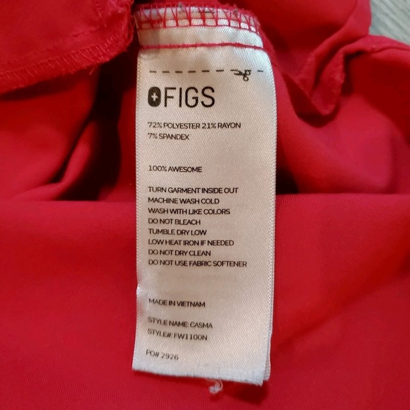 FIGS Women's XS Casma V-Neck Scrub Top Ultra Rose PO#2926 2928 3 Pocket - Picture 6 of 6